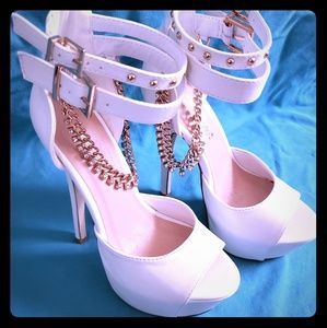 Zariah Heels